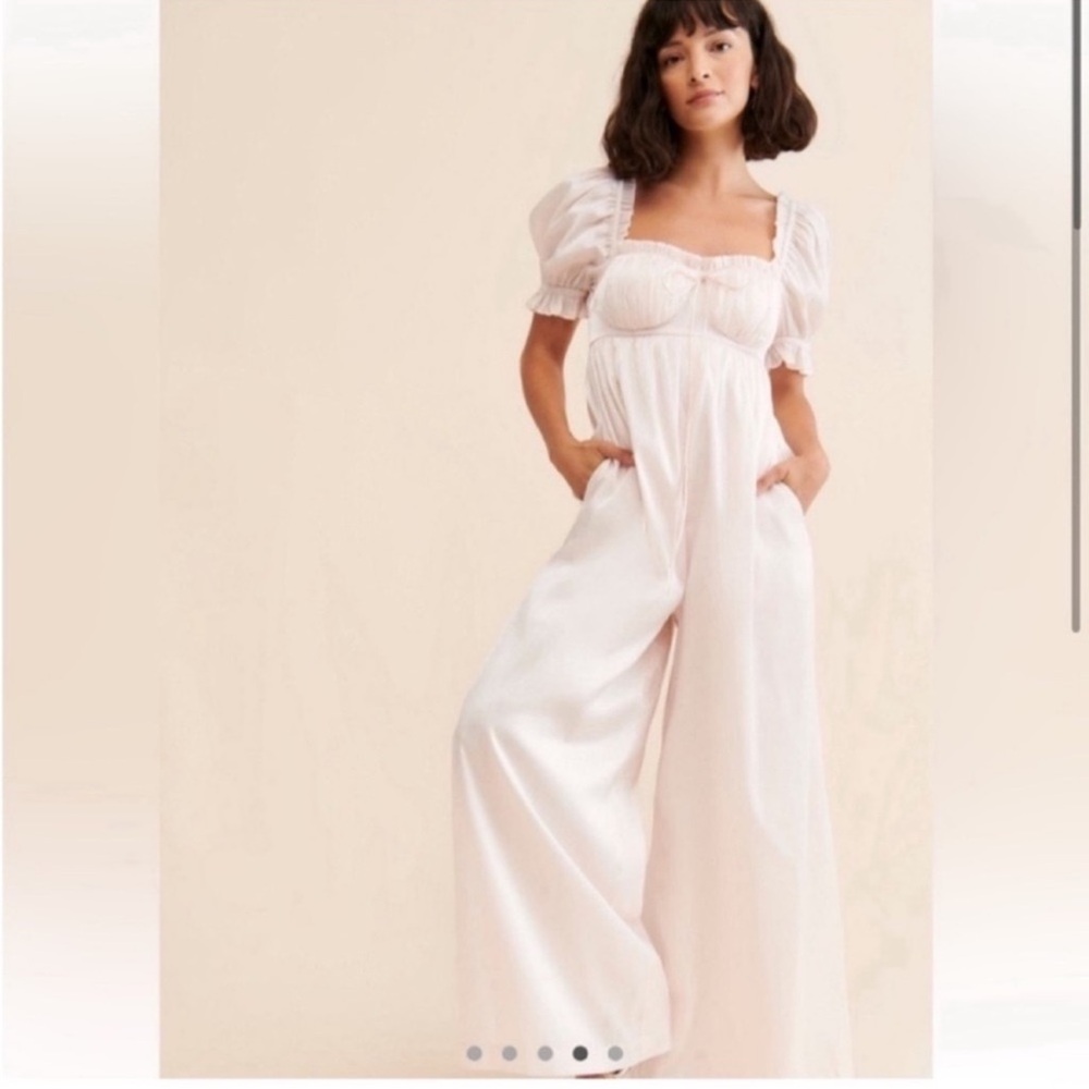 Selkie The Lickety Split Seashell
Jumpsuit Sz Medium